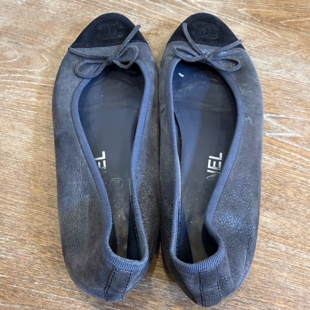 CHANEL Gray Bow Accent Flats